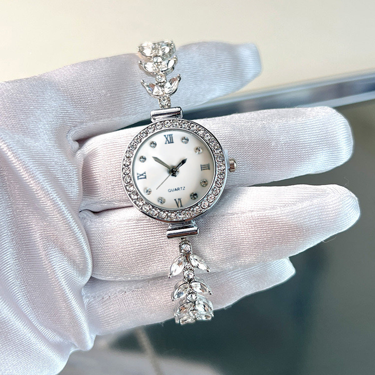 Elegant Mermaid-inspired  Bracelet Watch