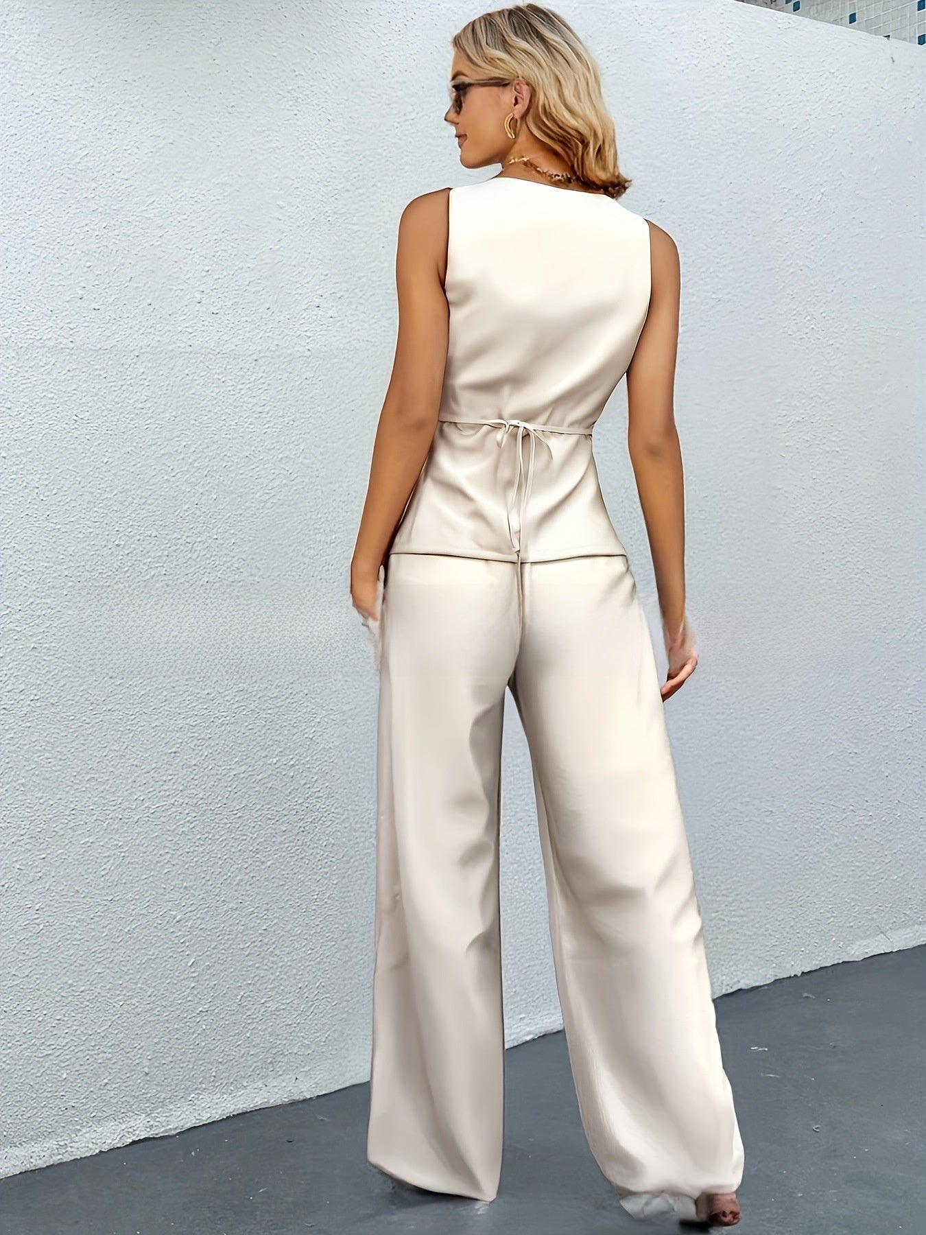 Elegant Sleeveless Top and Trousers Set