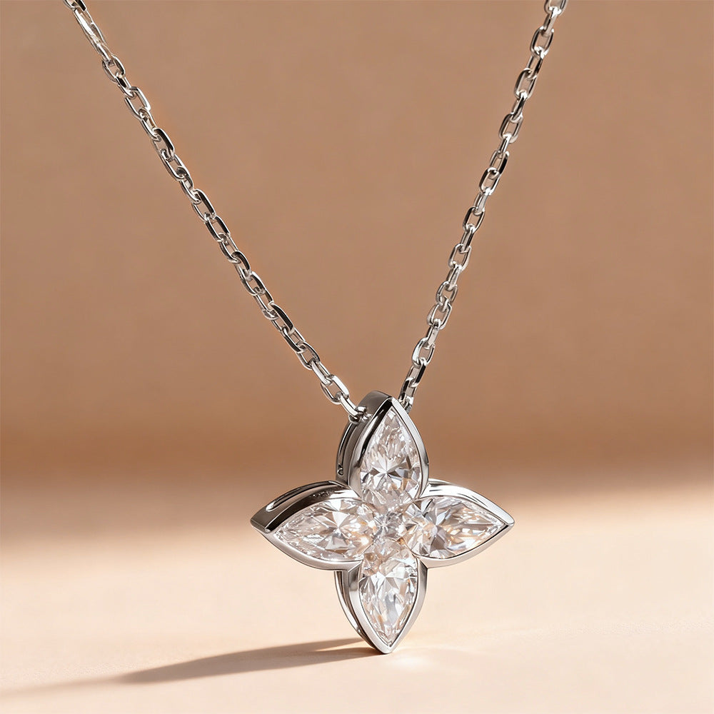 Four-leaf clover waterdrop pendant necklace