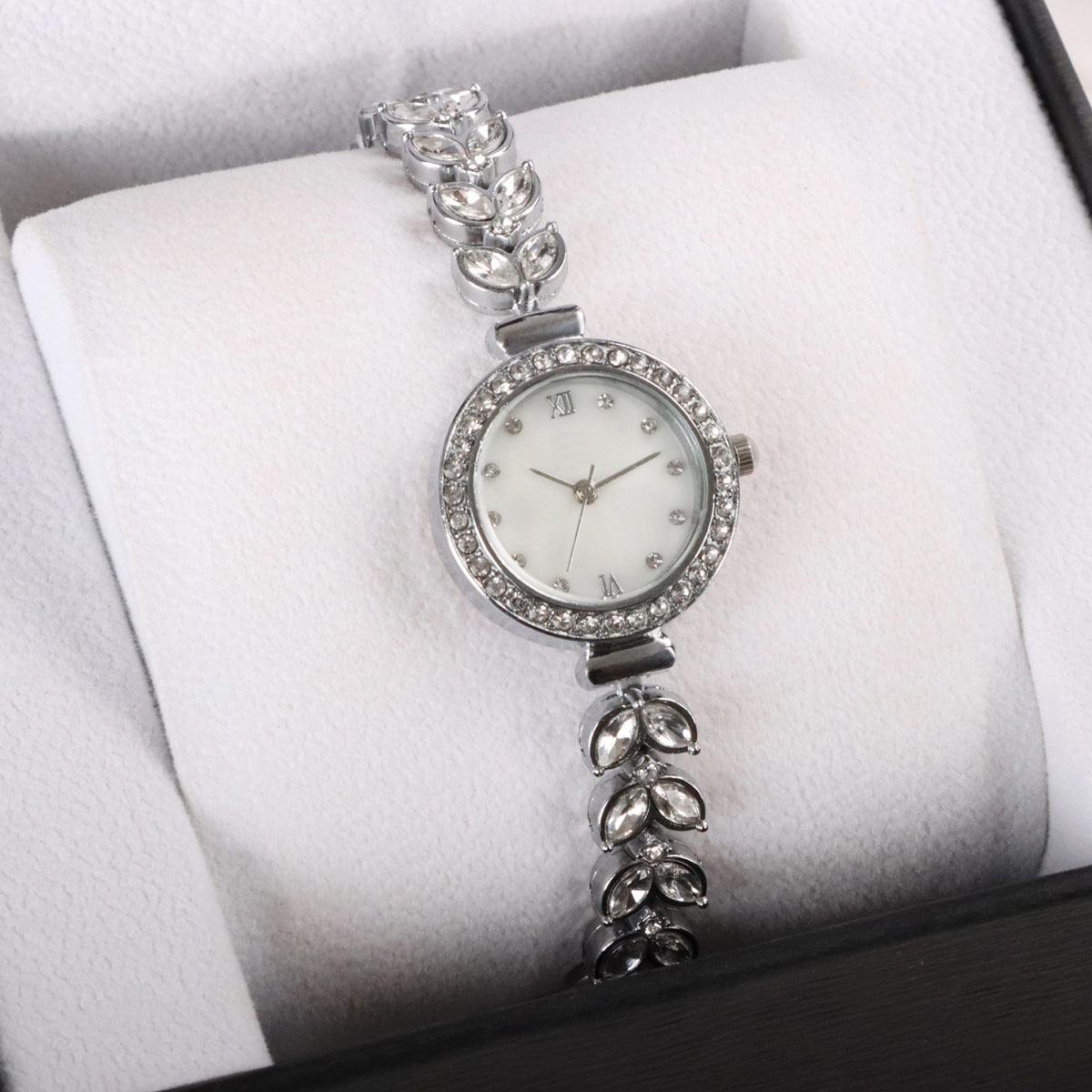 Elegant Mermaid-inspired  Bracelet Watch