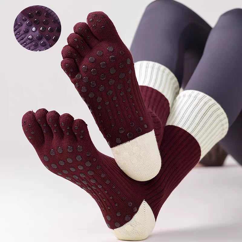 Contrasting color yoga socks