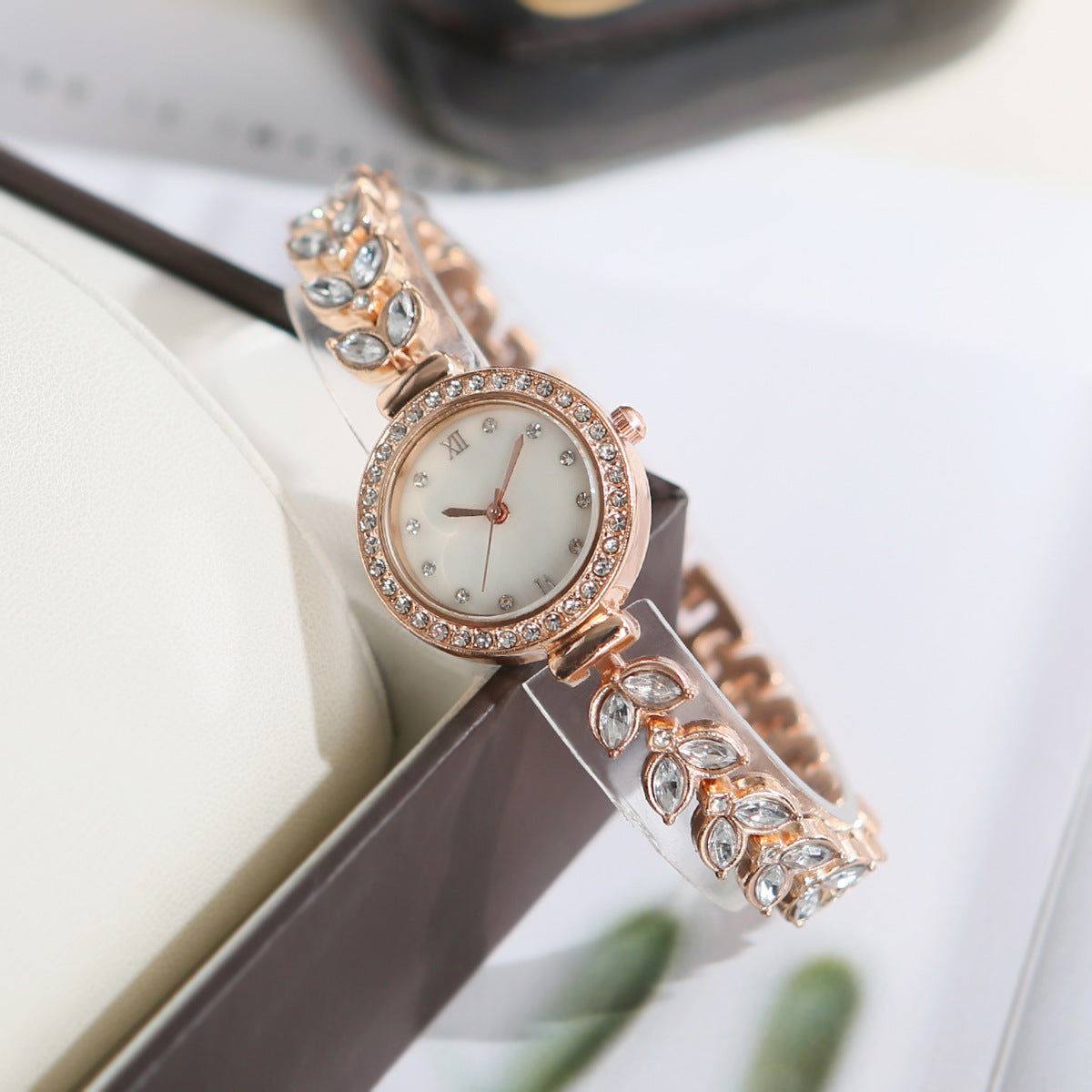 Elegant Mermaid-inspired  Bracelet Watch