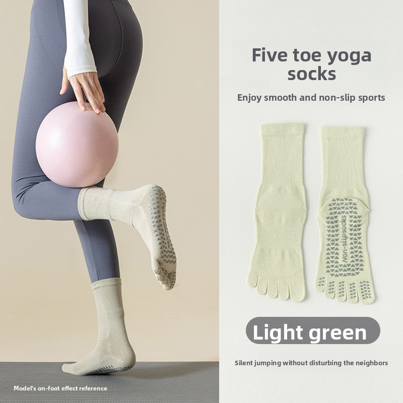 Contrasting color yoga socks