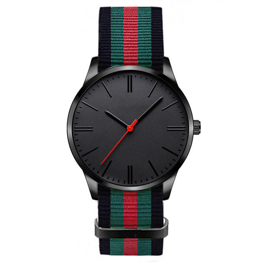 Men's leather strap wristwatch