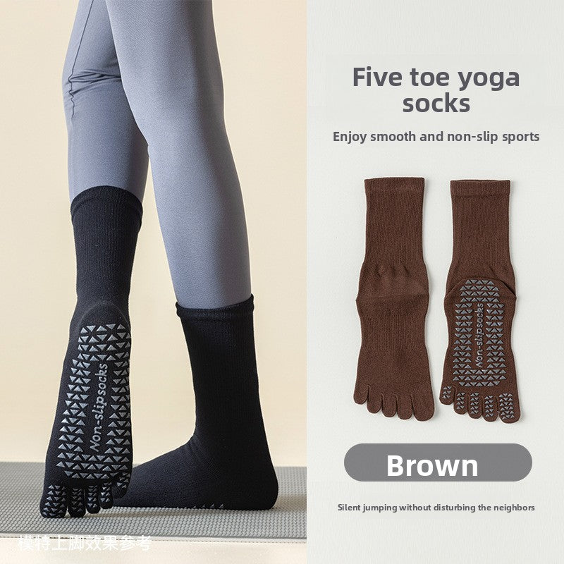Contrasting color yoga socks