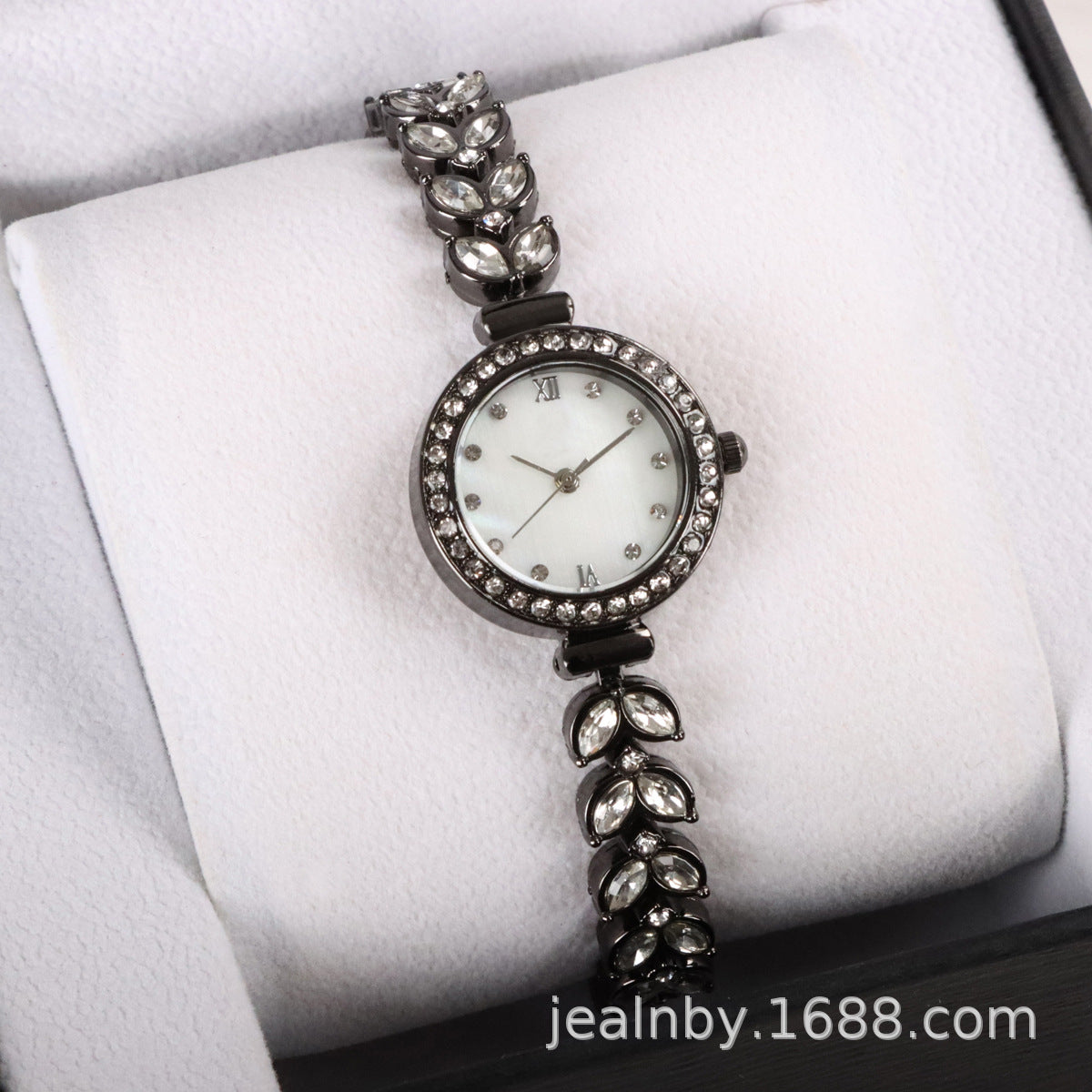 Elegant Mermaid-inspired  Bracelet Watch